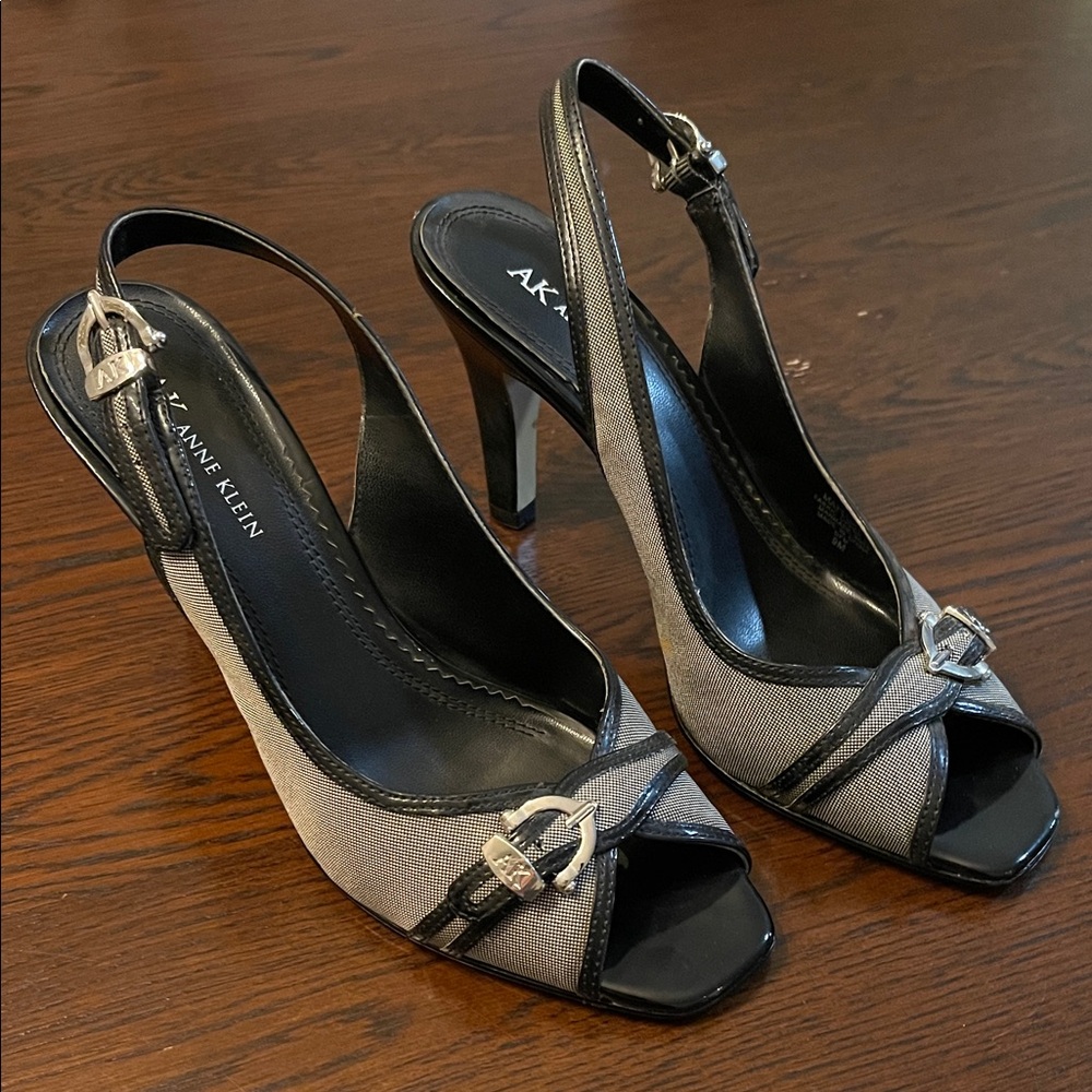 Anne Klein Black and Gray Slingback Heels